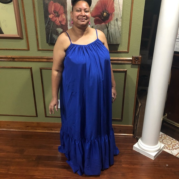 Princess. Oversize Maxi Dress - Picture 3 of 4